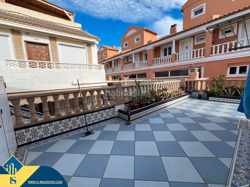 Foto 56a34d0b-b9d5-4d36-858e-4d951dd99277. Semi detached house with parking in Los Europeos Torrevieja