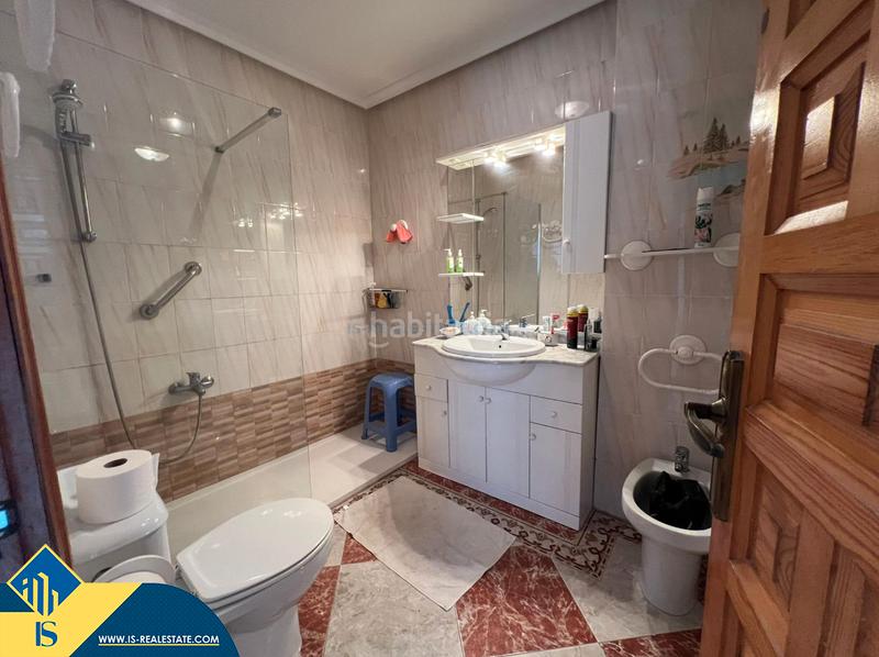 Foto faec0656-d65a-4d73-8b14-c53c5753928e. Semi detached house with parking in Los Europeos Torrevieja