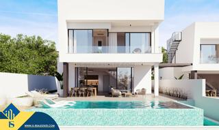 Xalet a El Pinar de Campoverde. Casas con piscina privada en construcción en orihuela costa, pro