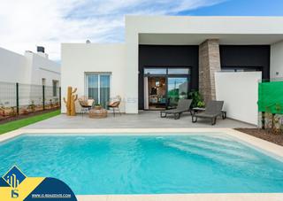 House in Algorfa. Casas con piscina en construcción en algorfa, provincia de alica