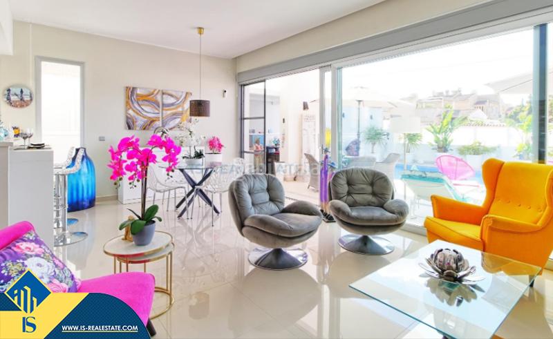 Foto 0c56d5a9-f1a7-4f6d-a4df-5c27df2a01d1. Xalet amb aparcament piscina a Zona Carrefour - Urbanizaciones Torrevieja