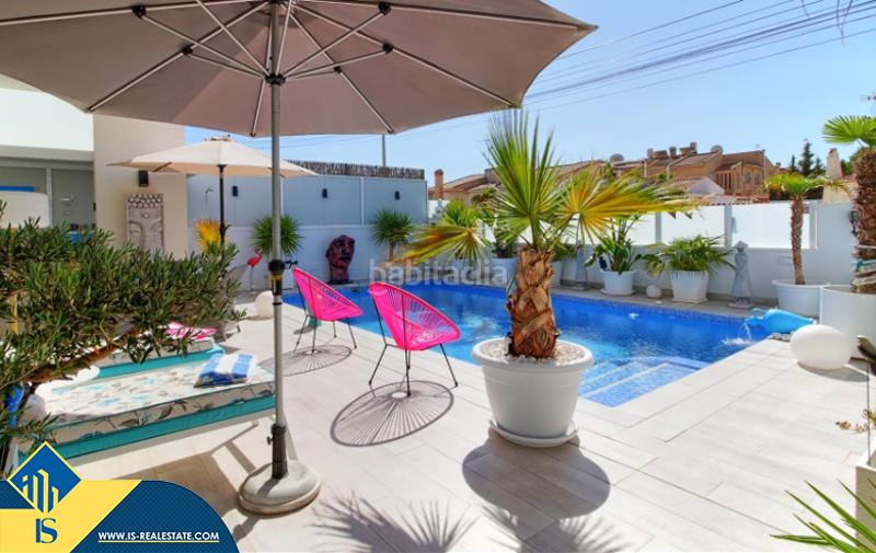 Foto cd8c0e8f-02b9-459b-aefc-77a006c74c23. Xalet amb aparcament piscina a Zona Carrefour - Urbanizaciones Torrevieja