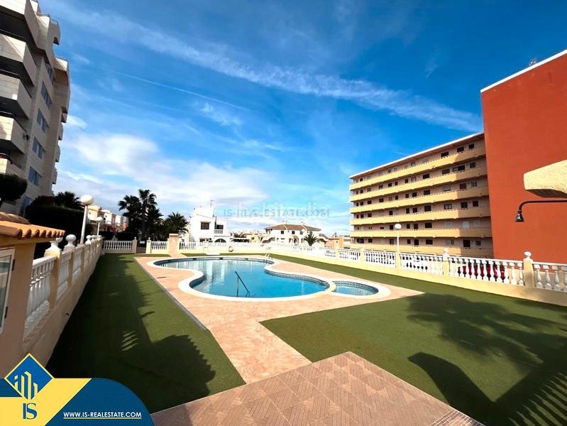 Foto abd0e57d-3b0a-4f88-a422-12491aced44e. Attico con piscina in Torreblanca Torrevieja