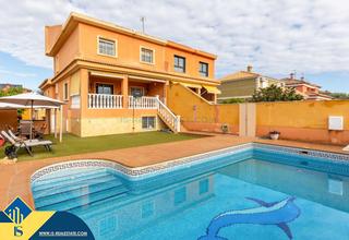 Chalet in Aguas Nuevas. Chalet con piscina privada, en la provincia de alicante, en la l