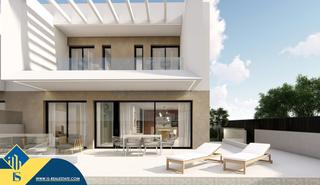 Maison à Dolores. Casas con piscina privada en construcción en dolores, provincia