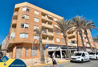 Apartament a Guardamar Playa. Apartamento reformado con terraza en guardamar del segura, provi