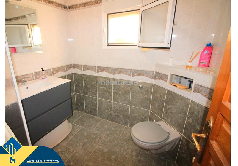 Foto eca6db6b-8f3a-4f0d-b945-f752ce6bddd0. Chalet with fireplace heating parking pool in La Florida Orihuela