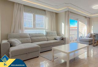 Apartamento en Gaspar Perelló. Apartamento reformado con terraza en la provincia de alicante, e