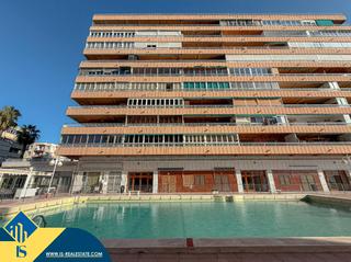 Penthouse in El Acequión. Ático reformado con piscina compartida, en la provincia de alica