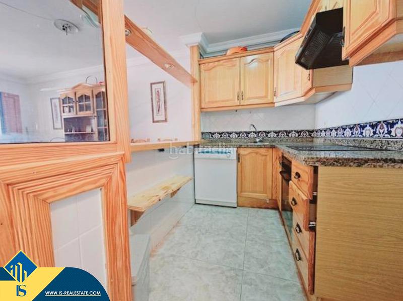 Foto e69bb338-05d4-475b-a0b1-e7a6c33ba582. Casa adossada amb calefacció aparcament a Pueblo Guardamar del Segura