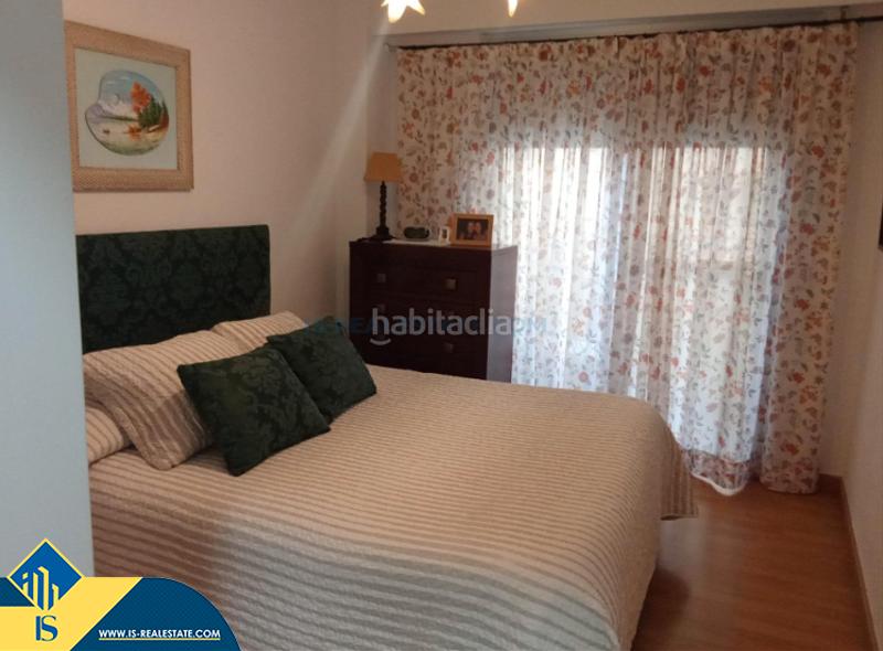 Foto 37dfa118-4b36-4d85-b8df-b2fe4ae3b983. Piso apartamento con balcón , provincia . 4 habitaciones | 138 m² | 1 kilómetro del mar en Alicante