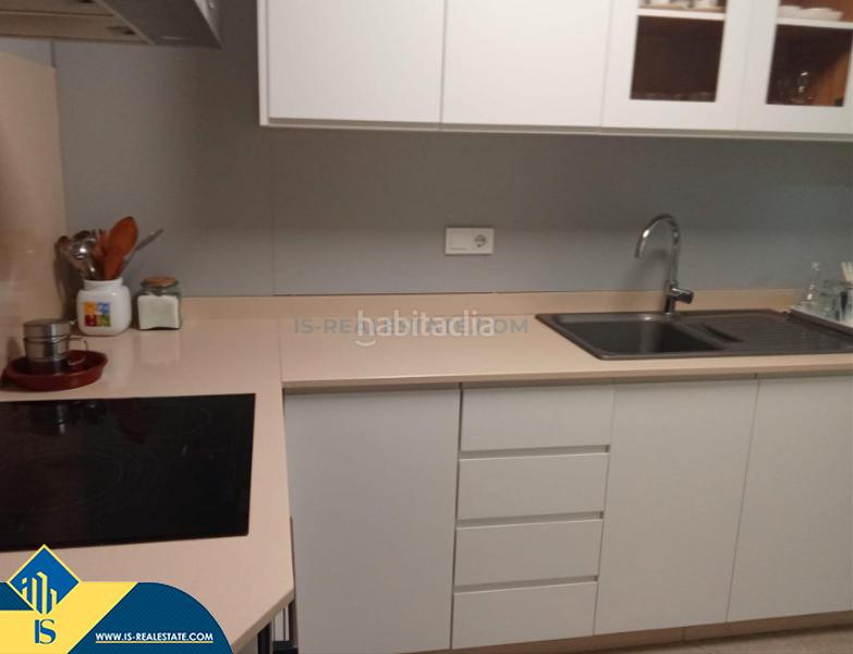 Foto a4a96800-9e41-4edd-bb74-4e3e3215c7d0. Piso apartamento con balcón , provincia . 4 habitaciones | 138 m² | 1 kilómetro del mar en Alicante