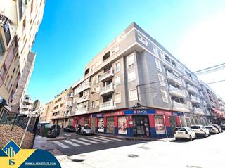 Apartamento en Avenida Habaneras - Curva de Palangre. Apartamento con terraza en la provincia de alicante, en torrevie