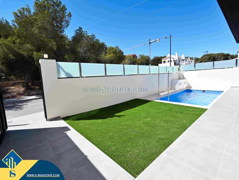 Foto d0d04887-2ccf-4a7e-8737-7ab0b8d0b066. Chalet casas con piscina privada en construcción costa, provincia de alicante. 3 habitaciones | 102-114 m² | 5 kilómetros del en Orihuela