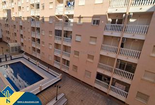 Appartamento in Avenida Habaneras - Curva de Palangre. Apartamento con piscina compartida, en la provincia de alicante,