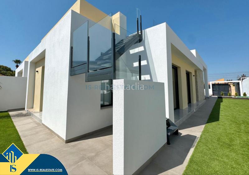 Foto 16aa2d5c-fd55-45c7-b053-ca886eaae6b9. Haus mit parking pool in Zona Carrefour - Urbanizaciones Torrevieja