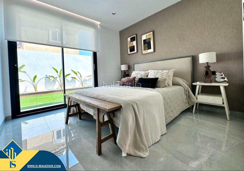 Foto 2afa8368-aa27-4efa-af7b-62837b401d3e. Haus mit parking pool in Zona Carrefour - Urbanizaciones Torrevieja