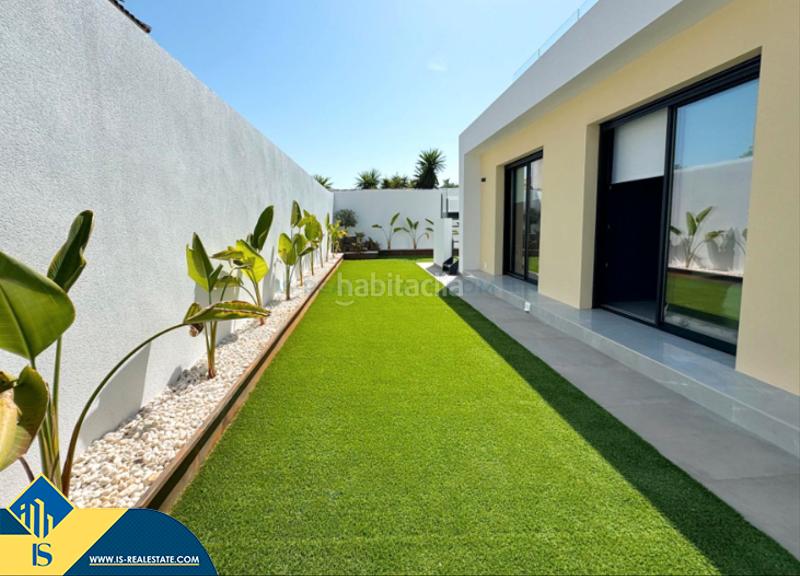 Foto 346acc0d-9ac7-43cc-ba99-7814cea088d9. Haus mit parking pool in Zona Carrefour - Urbanizaciones Torrevieja