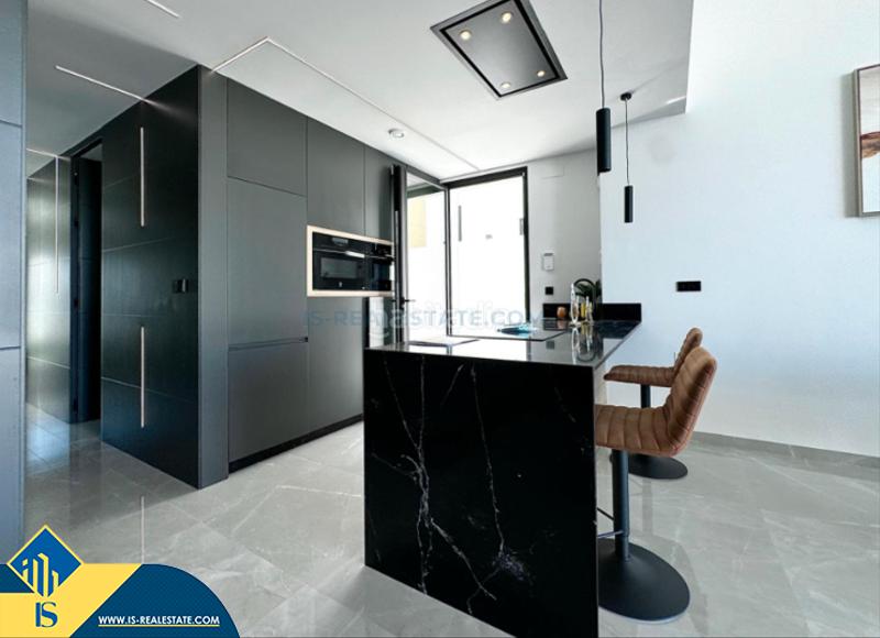 Foto 44511b68-32b8-4f66-ae0c-bfbbad9aab73. Haus mit parking pool in Zona Carrefour - Urbanizaciones Torrevieja