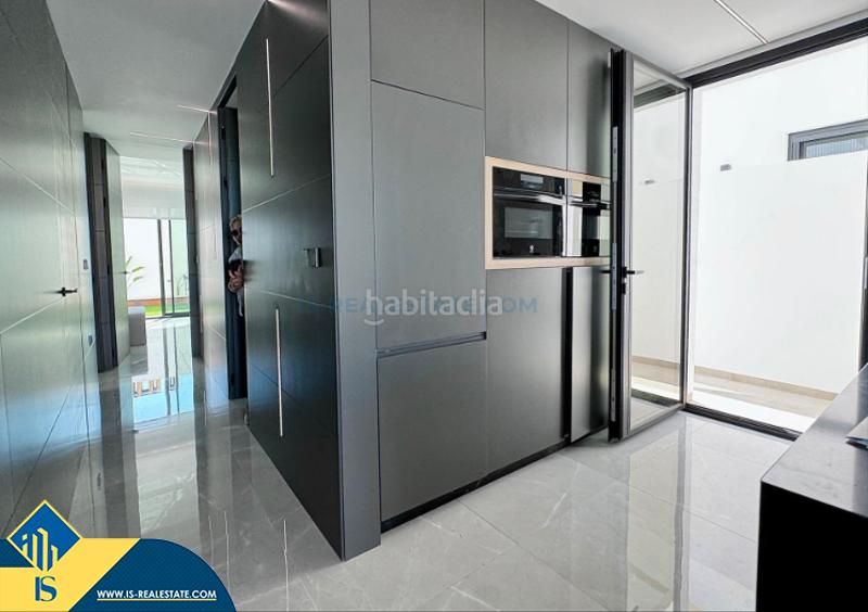 Foto 67d99702-036a-46ca-9cdf-9d347aba0626. Haus mit parking pool in Zona Carrefour - Urbanizaciones Torrevieja