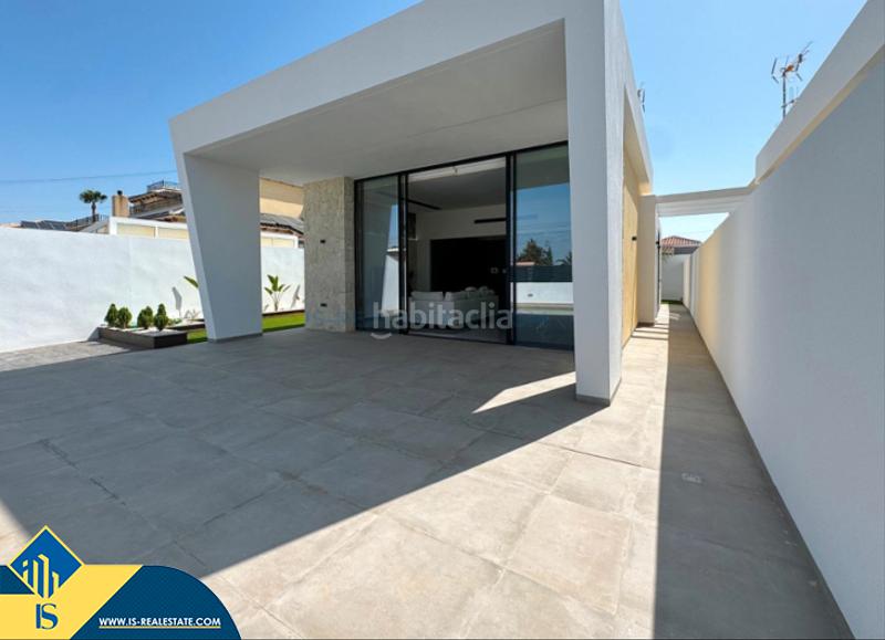Foto b0408eed-7ac0-4e80-b6fe-912450d5be7b. Haus mit parking pool in Zona Carrefour - Urbanizaciones Torrevieja