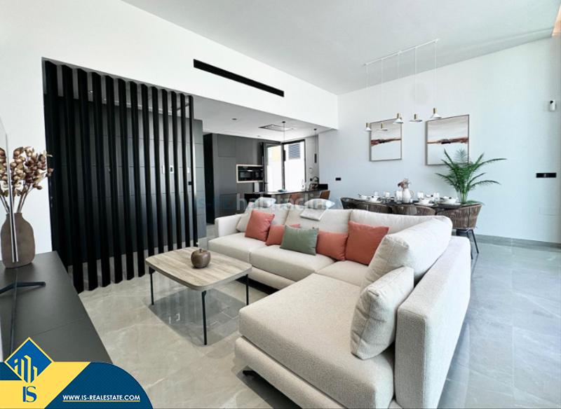 Foto d9bbdbea-041c-4616-8759-b740bf21a2b5. Haus mit parking pool in Zona Carrefour - Urbanizaciones Torrevieja