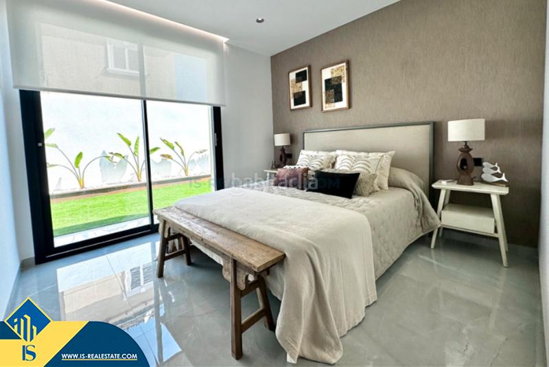 Foto de9c971c-323f-4379-be28-6f1eae1cf782. Haus mit parking pool in Zona Carrefour - Urbanizaciones Torrevieja