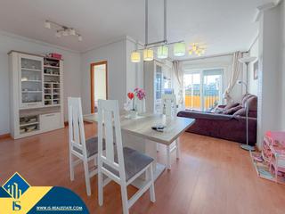 Penthouse in Antonio Machado. Ático reformado con terraza, en la provincia de alicante, en la