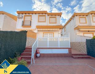 Xalet a Miramar - Torre del Moro. Chalet con piscina compartida, en la provincia de alicante, en l