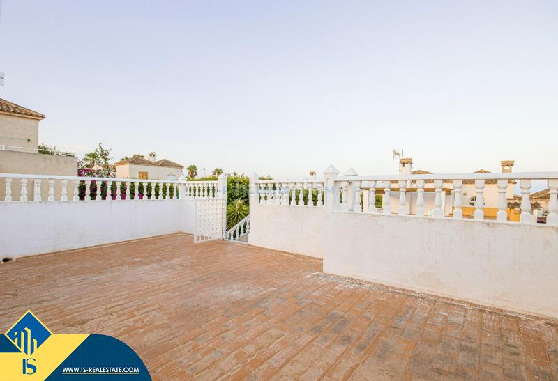 Foto 995bb9f6-9853-48f7-b88e-664827f8ec3a. House with fireplace heating pool in Los Balcones-Los Altos Torrevieja