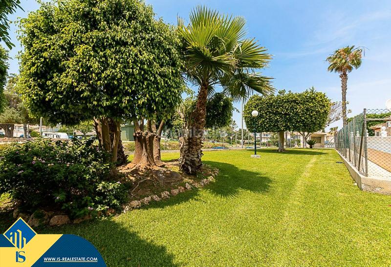 Foto c9b960d3-bc6d-4d94-afdd-6101594d9f33. House with fireplace heating pool in Los Balcones-Los Altos Torrevieja
