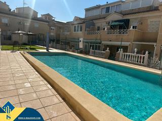 Haus in Parque Acuático - Sector 25. Bungalow con piscina compartida en torrevieja, provincia de alic