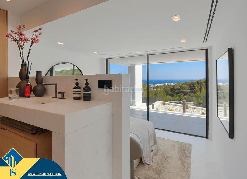 Foto 4e930cb5-16ea-46ea-889b-84ec4a5699d6. Xalet amb aparcament piscina a S´Eixample-Can Misses Ibiza