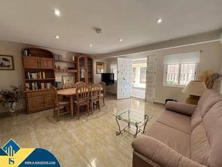 Appartement in Los Europeos. Apartamento con terraza en la provincia de alicante, en la local