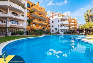 Apartamento en Punta Prima. Apartamento con piscina compartida en torrevieja, provincia de a