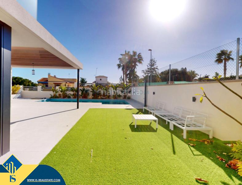 Foto 1c0f8827-26db-491d-990a-179aafe1cea8. Xalet amb aparcament piscina a Lomas de Cabo Roig - Los Dolses Orihuela
