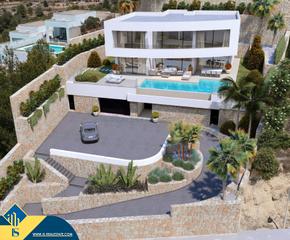 Casa a La Empedrola. Casas con piscina privada en construcción en calpe, provincia de