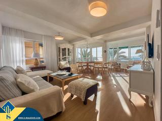 Apartamento en Las Piscinas Naturales. Apartamento reformado cerca del mar en la provincia de alicante,