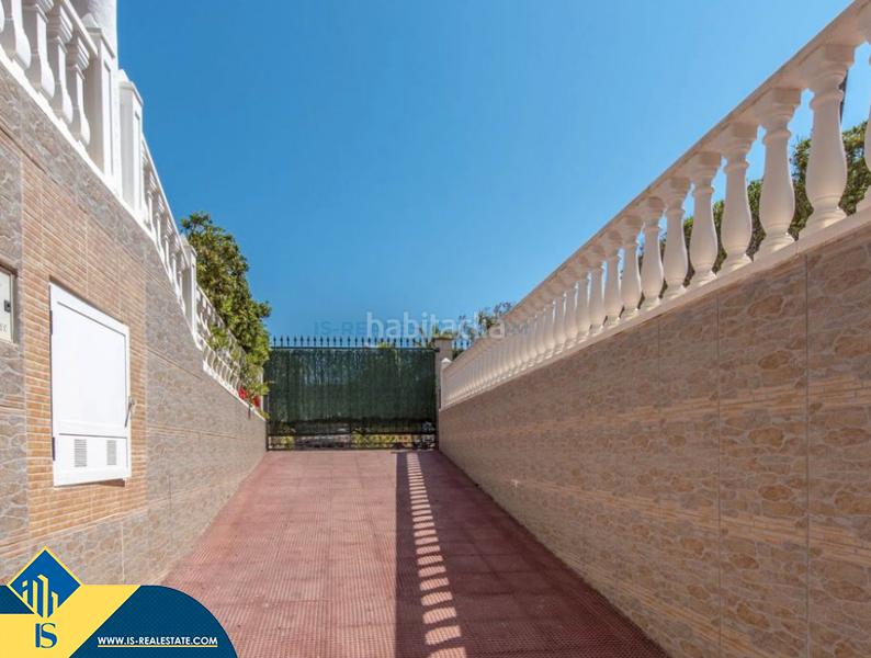 Foto 16bf5978-c0ca-4589-9d2d-fb5925c8199f. Chalet avec parking piscine dans Cañada del Molino Torrevieja