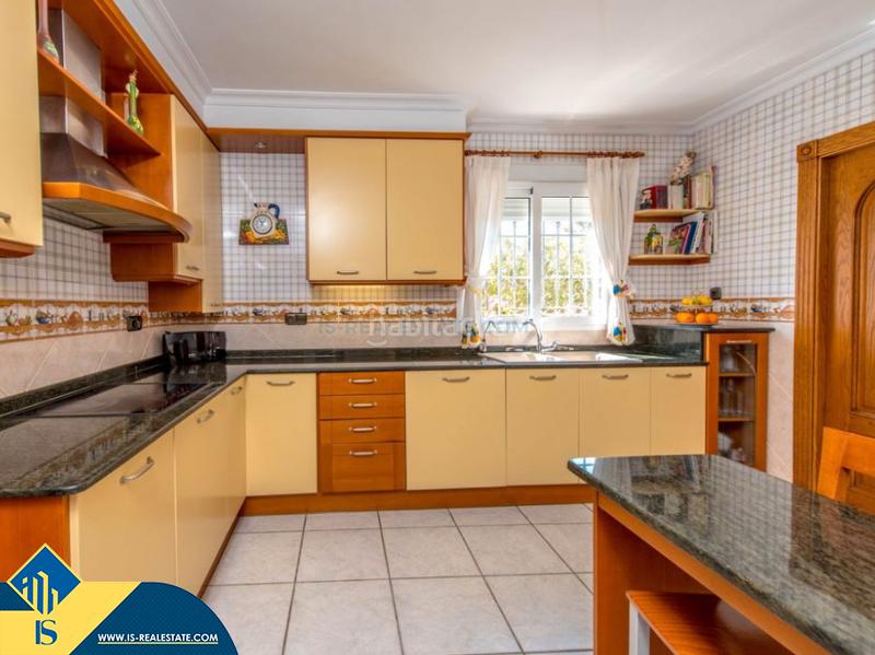 Foto a0cc1e58-4335-4c95-bb0c-fe9af84dc463. Chalet avec parking piscine dans Cañada del Molino Torrevieja