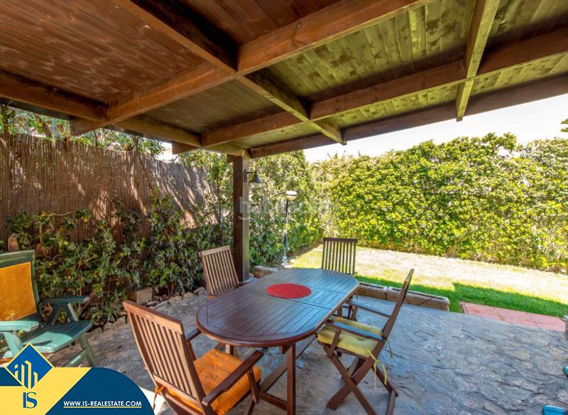 Foto fa8e6f63-5b11-449e-9460-6a5992b6d813. Chalet avec parking piscine dans Cañada del Molino Torrevieja