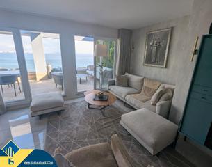 Penthouse in Punta Prima. Ático con piscina compartida en la provincia de alicante, en la