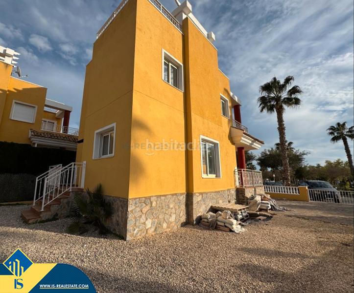 Foto 97e1d010-c80d-4133-91ba-dbbc55d5afd3. Xalet amb aparcament piscina a El Raso Guardamar del Segura