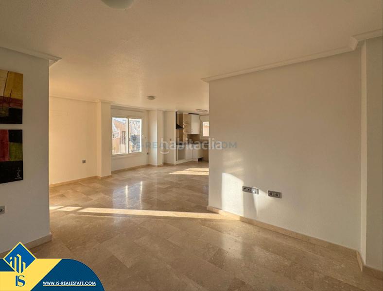 Foto f8402d1f-e015-478a-9865-0fd971a14f4c. Xalet amb aparcament piscina a El Raso Guardamar del Segura