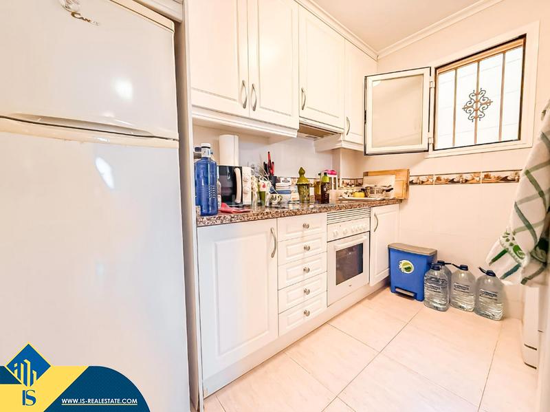 Foto 3e41d296-dbaf-4f59-bffc-ba7e3fc9aa21. Apartament amb calefacció piscina a Torreblanca Torrevieja