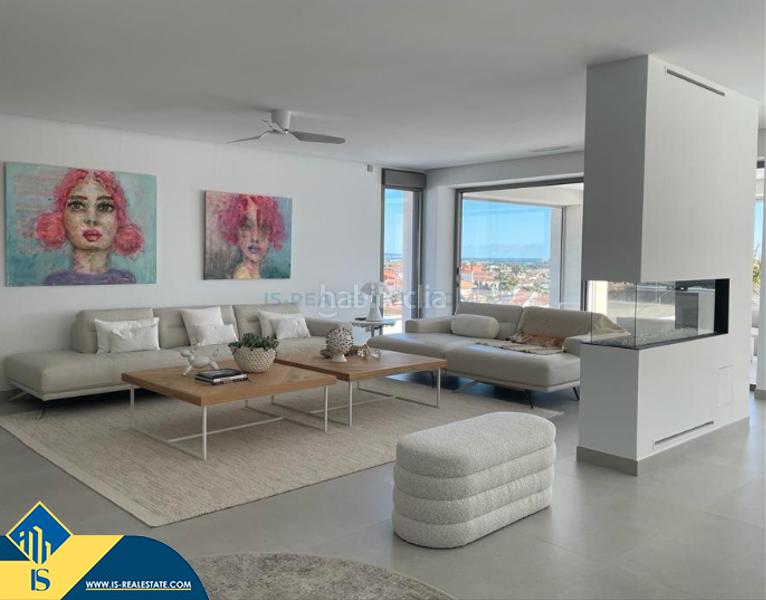 Foto afc9604f-f8de-49a0-94f8-302c2160c718. Xalet amb aparcament piscina a Rojales