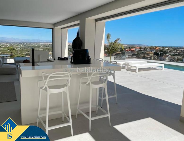 Foto cfd0a313-0b35-45fd-a80e-da3354c72037. Xalet amb aparcament piscina a Rojales