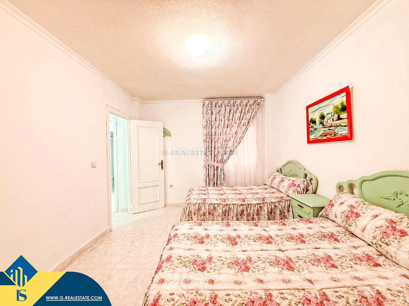 Foto 548f1b17-429f-4b31-b632-bf6a40cee519. Apartament amb calefacció aparcament a Zona Playa de los Locos Torrevieja