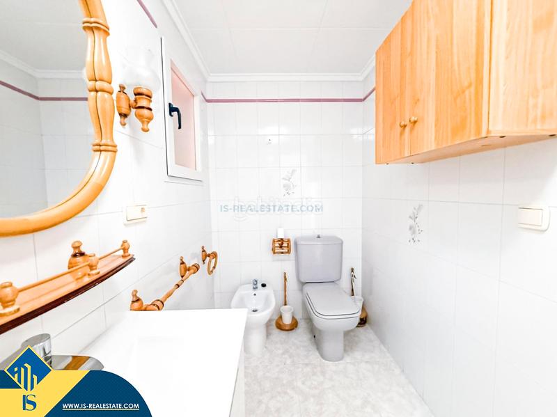 Foto 8f8ca404-69c9-4f79-b497-c7ab000d60ba. Apartament amb calefacció aparcament a Zona Playa de los Locos Torrevieja