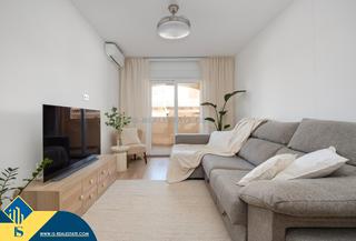 Appartement à Zona Playa de los Locos. Apartamento reformado con terraza en alicante, provincia de torr
